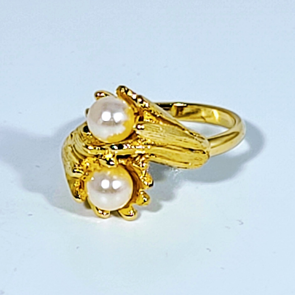 Vintage golden lilies pearl cocktail ring